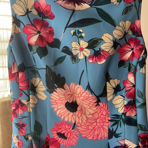 Vince Camuto Dress- Floral, with pockets - Gorgeous Sz 2 - Picture 2 of 6